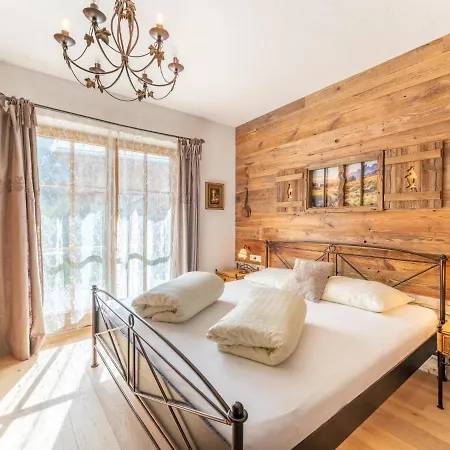 Feriehus Maier Alm Wald im Pinzgau