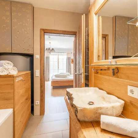 Maier Alm ヴァルト・イム・ピンツガウ